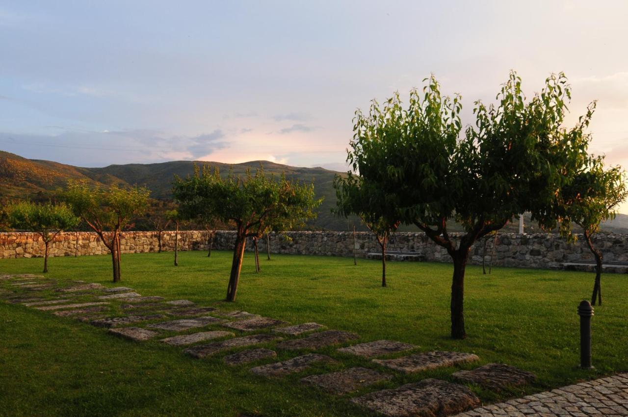 Inatel Linhares Da Beira Hotel Rural Exterior photo